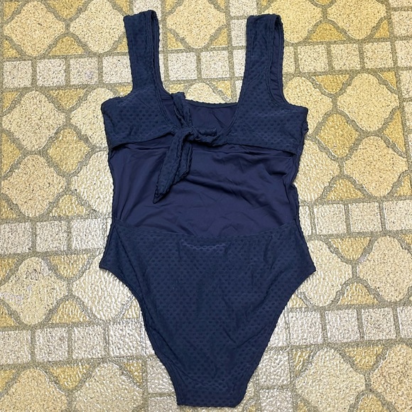 New Cupshe one piece, navy polkadot swimsuit - Picture 9 of 16